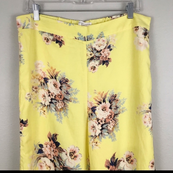 Feather Bone Talesa Floral Wide Leg Pants - Picture 7 of 8